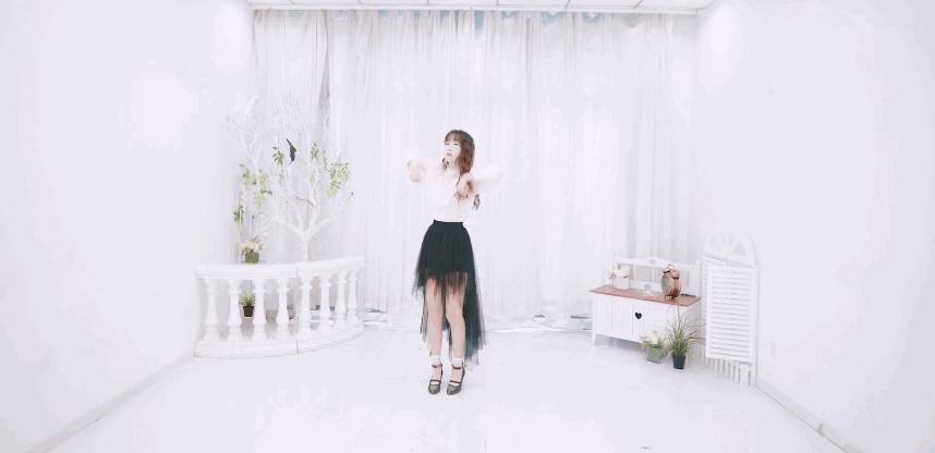 鬼马精灵的女生给人什么感觉,鬼马小精灵女生