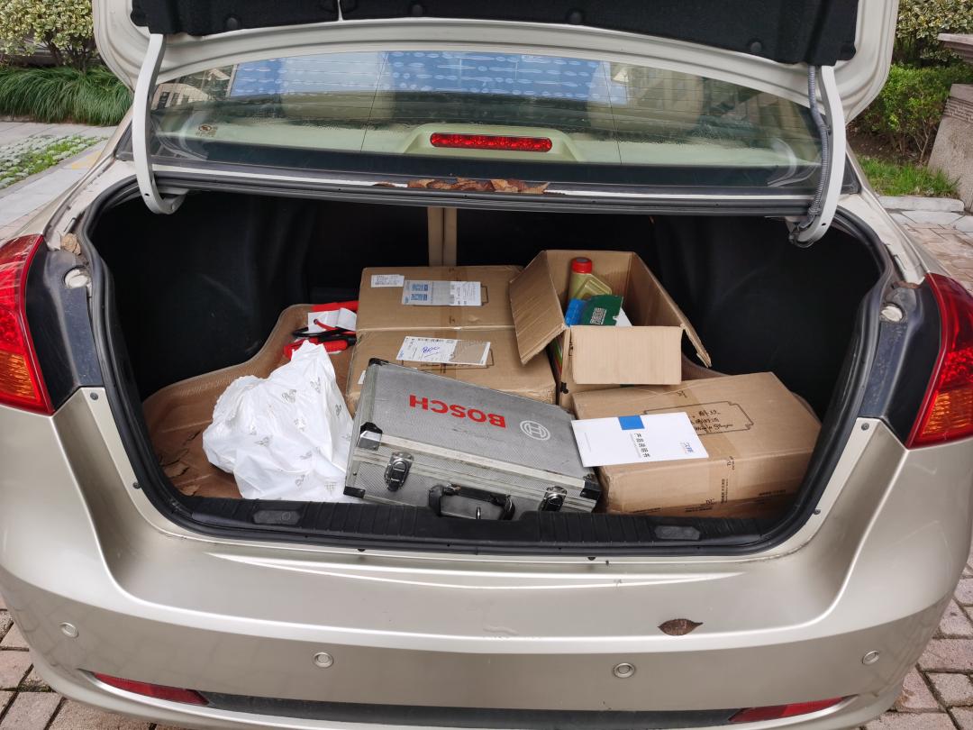 代步买英朗好还是现代伊兰特好,练手代步自动挡小车别克凯越