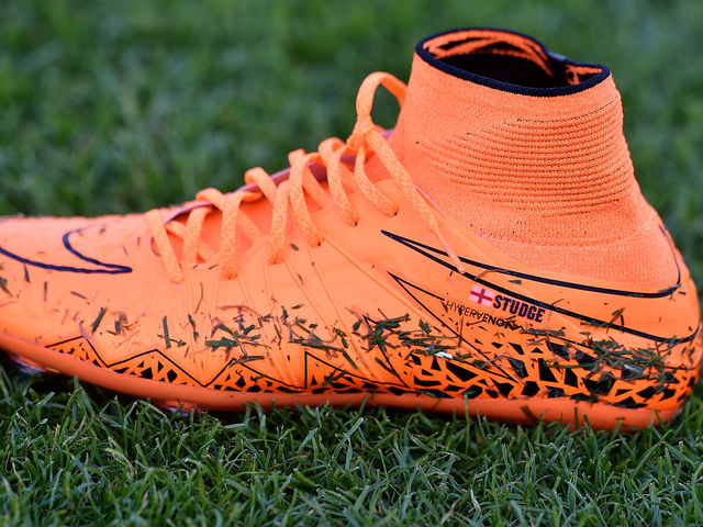 让人一眼看出踢球等级的球鞋,看鞋识人野球场