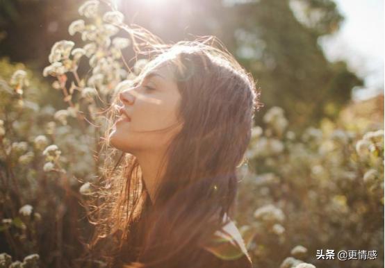 男人称呼你哪四种方式说明他爱你,从男人对你的称呼可以看出他爱你