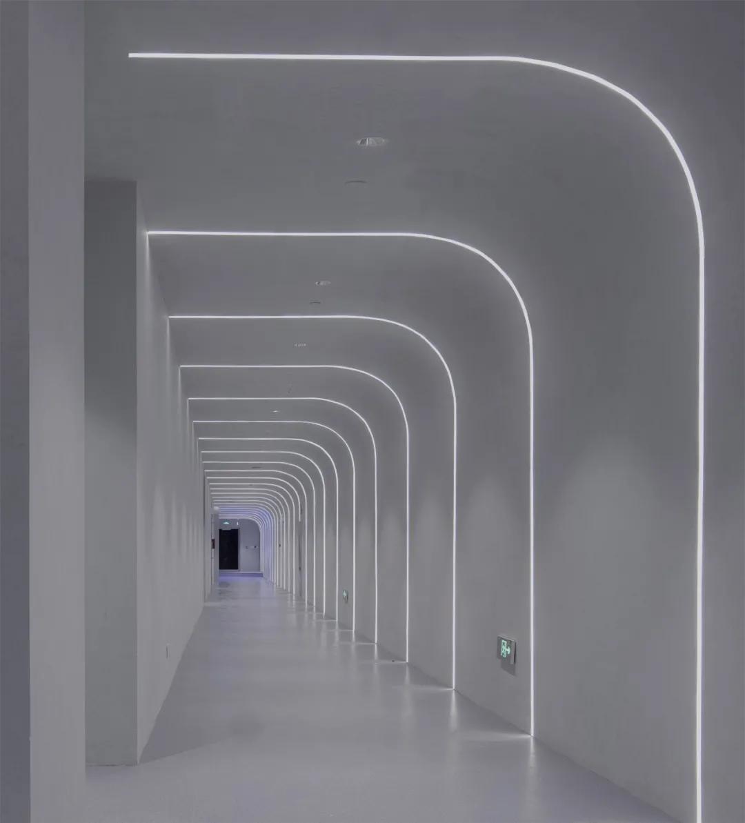 老厂房“变形”智慧矿山，PC插接板重塑幕墙美学设计