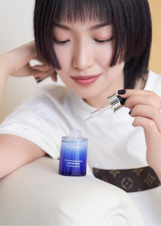 雅诗兰黛小棕瓶秒杀,雅诗兰黛小棕瓶精华值得入手吗