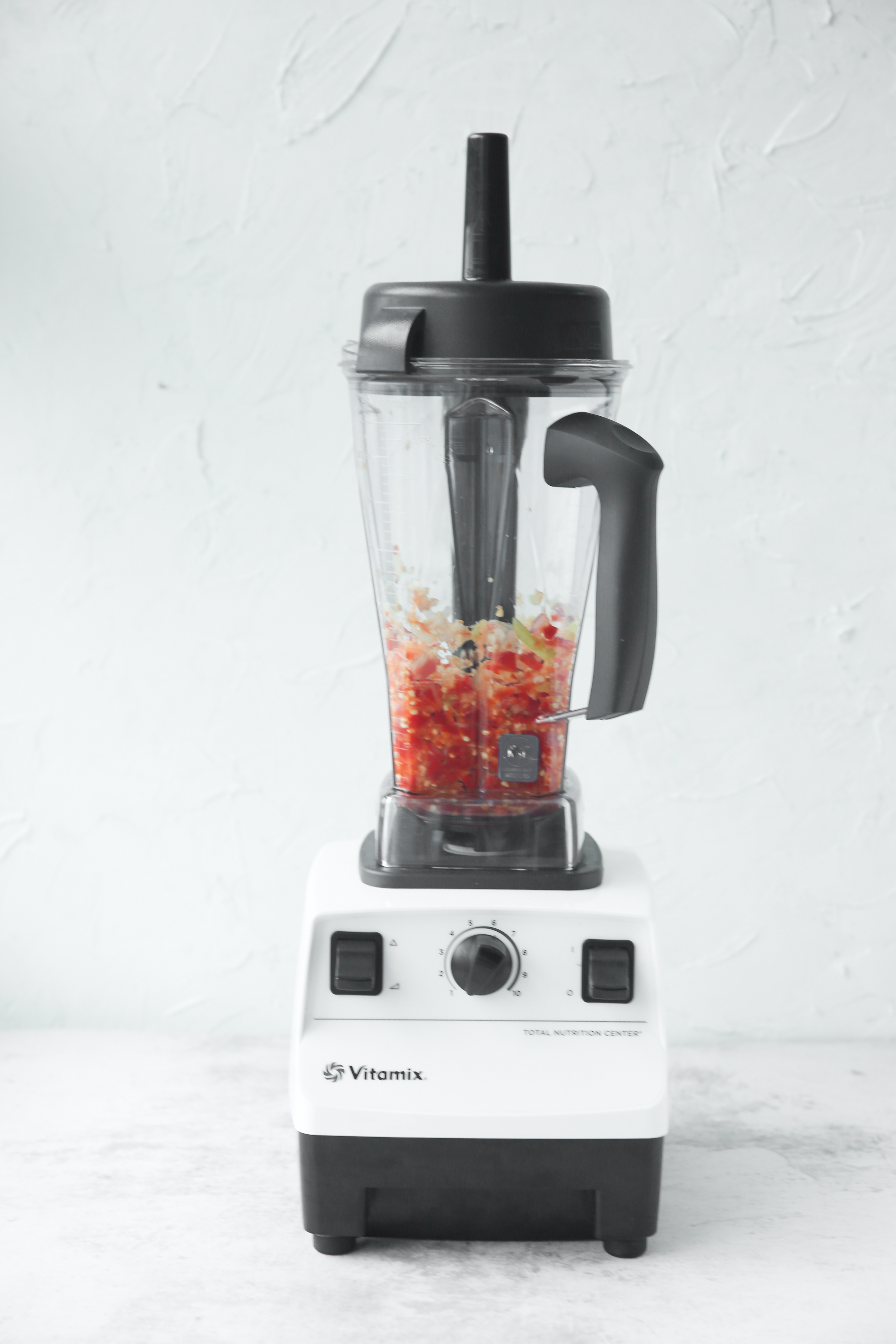 家里的牛肉酱用什么装,家庭自制香辣牛肉酱里面放蒜吗