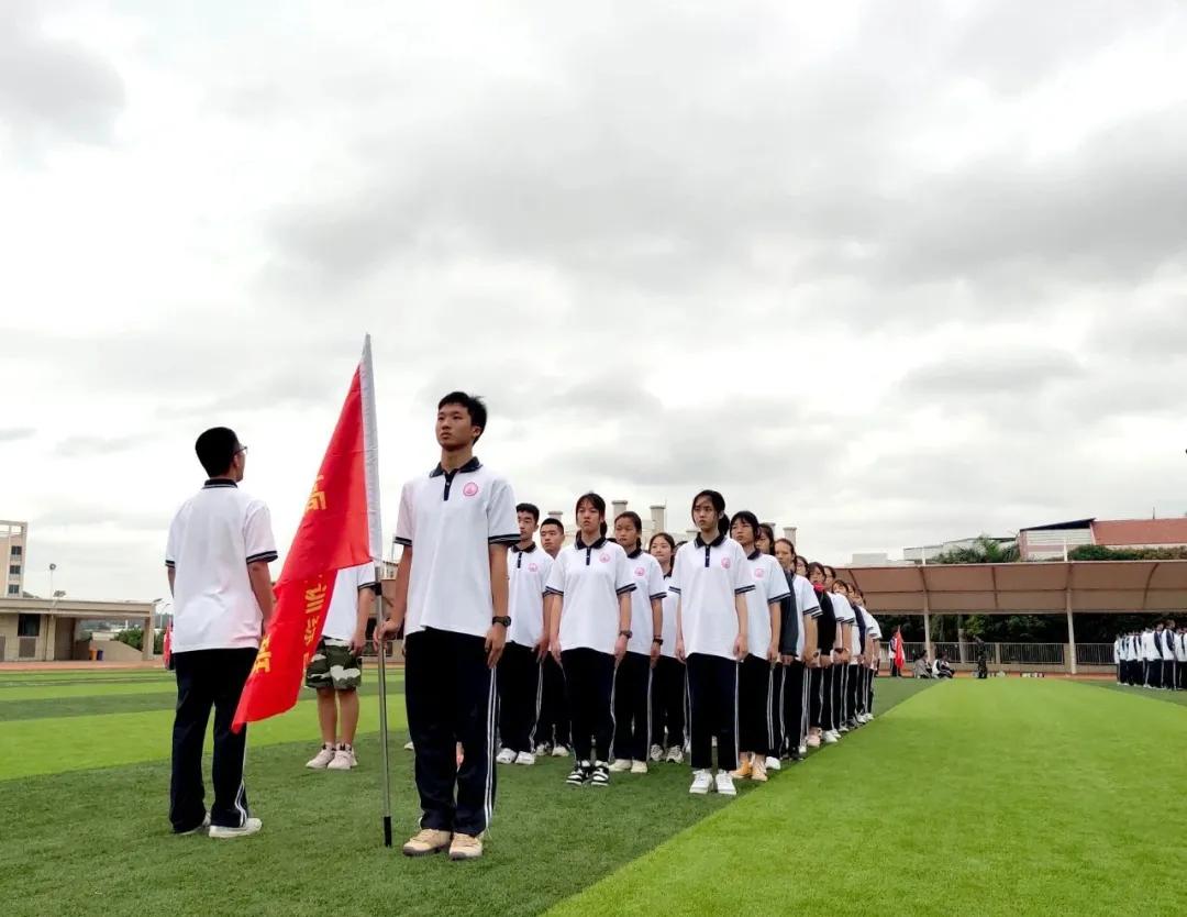 石狮八中什么时候军训,石狮八中军训最新视频