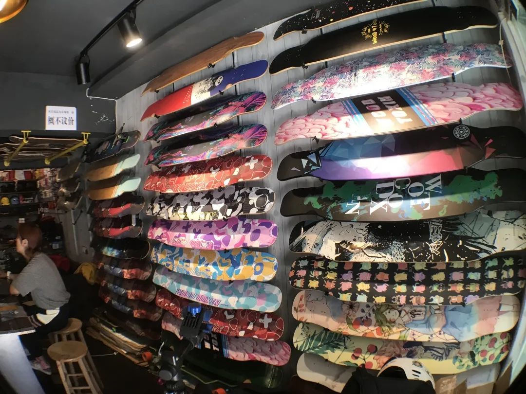 贵阳喷水池附近夜市在哪里,贵阳夜市小吃一条街喷水池