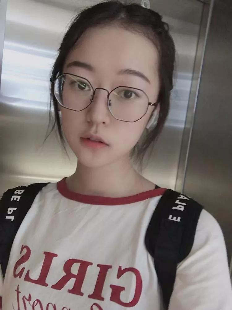 只要上班够土下班就没人认出,只要上班够土下班就认不出来