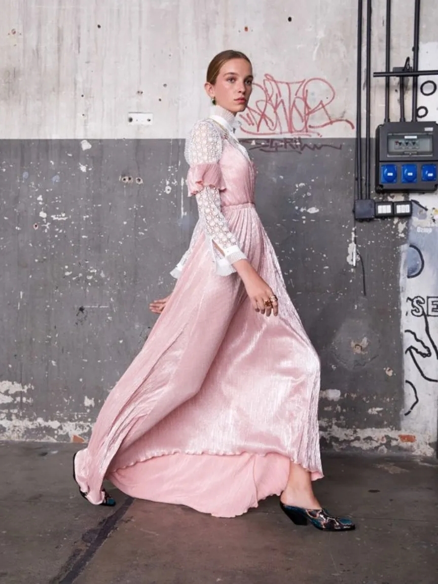 今年流行桃子色减龄显白无敌 (桃桃发色推荐)