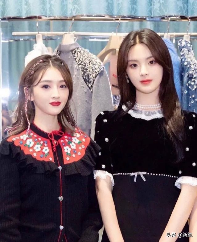 杨超越的眼睛大而无神,杨超越眼神空洞