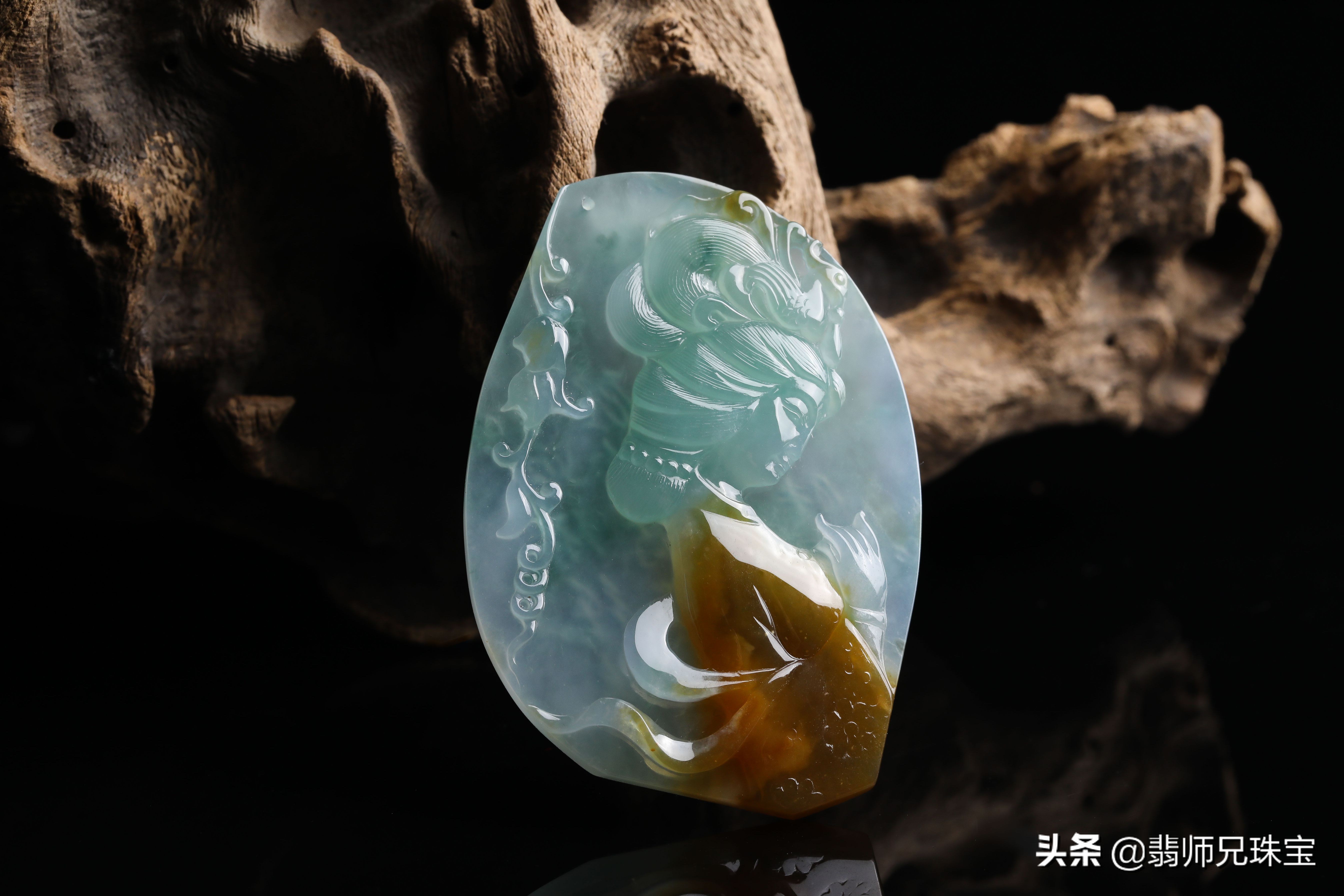 钠长石玉与翡翠的区别,独龙玉和翡翠有什么区别