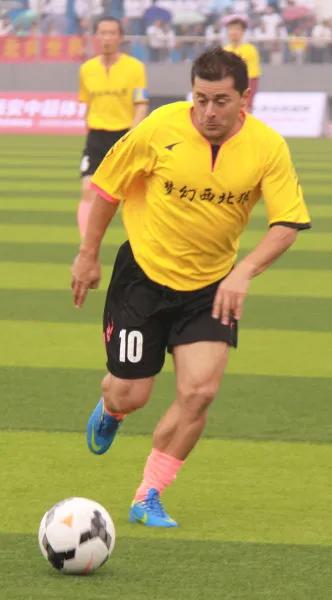 雷纳托过人集锦,雷纳托比赛视频