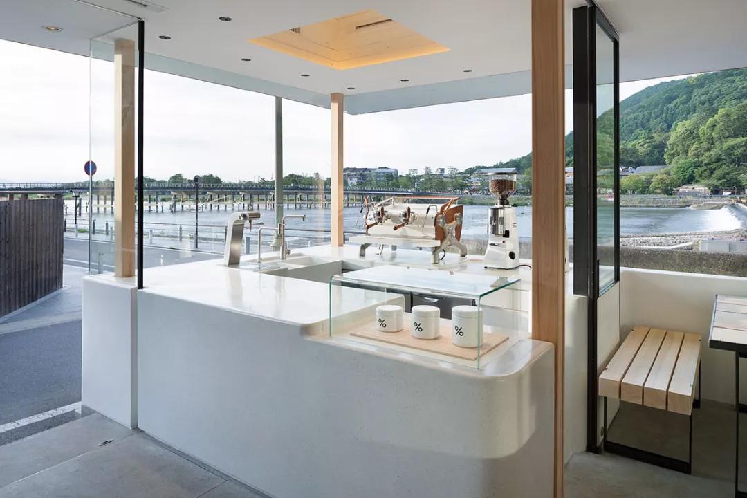 上海神秘咖啡品牌%Arabica，日本设计师青山周平、佐藤大亲自操刀