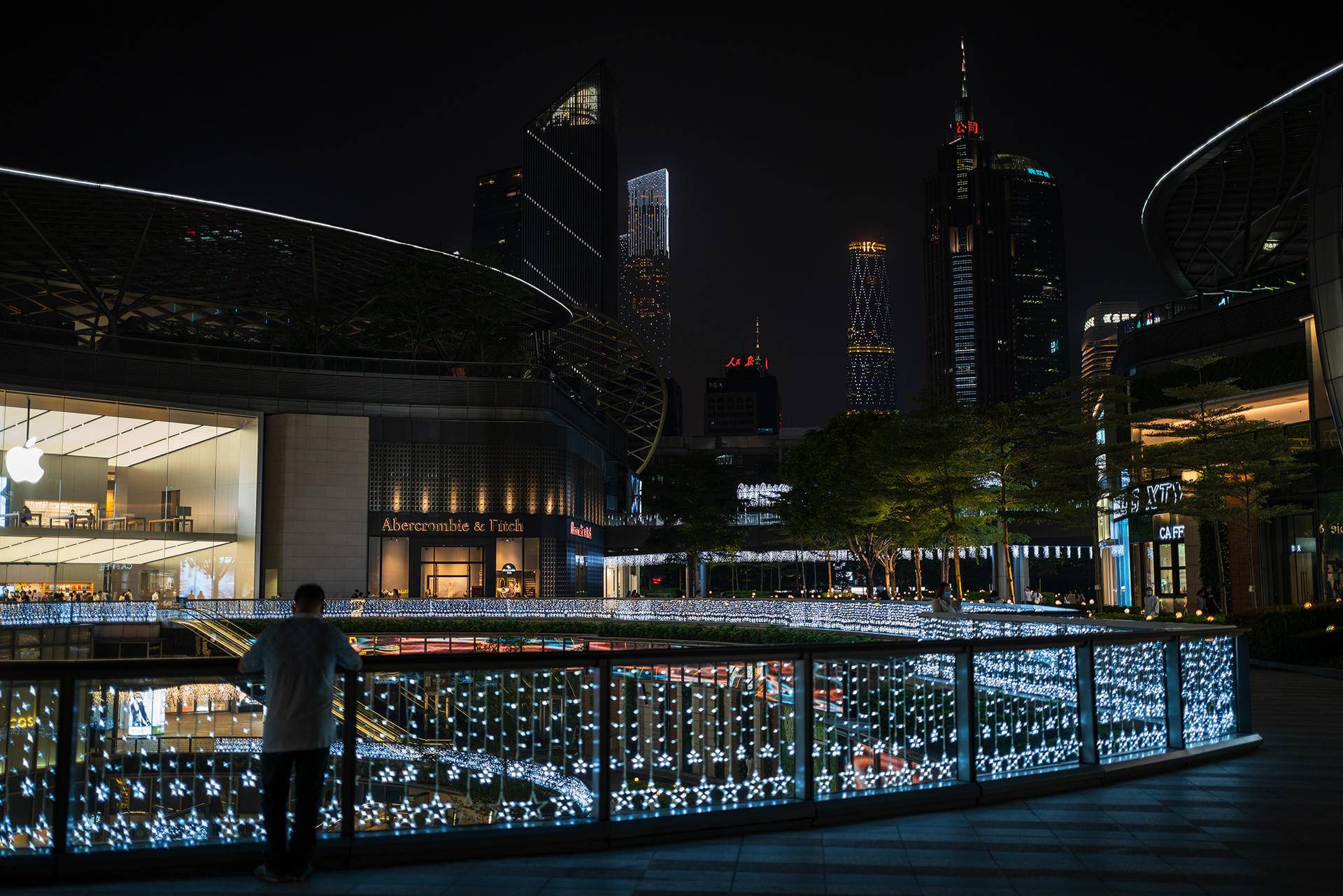 索尼fe35f1.8全画幅测评,索尼fe35mmf2.8蔡司镜头评测