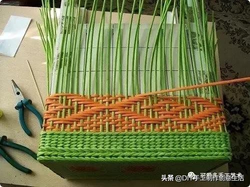 旧报纸变废为宝手工编织收纳筐,旧报纸制作简易的收纳筐