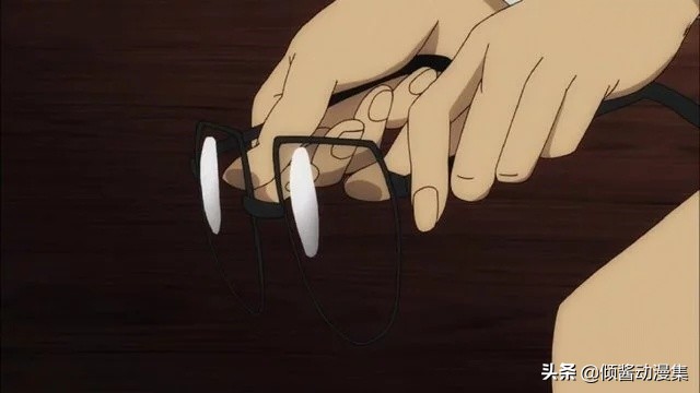 毛利兰发现江户川柯南是工藤新一,毛利兰带着柯南见工藤新一