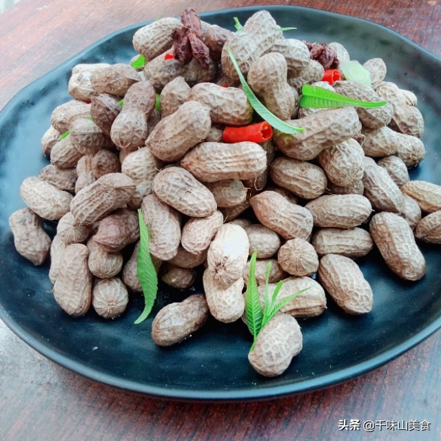 水煮花生不变色的方法,水煮花生怎么不起沫