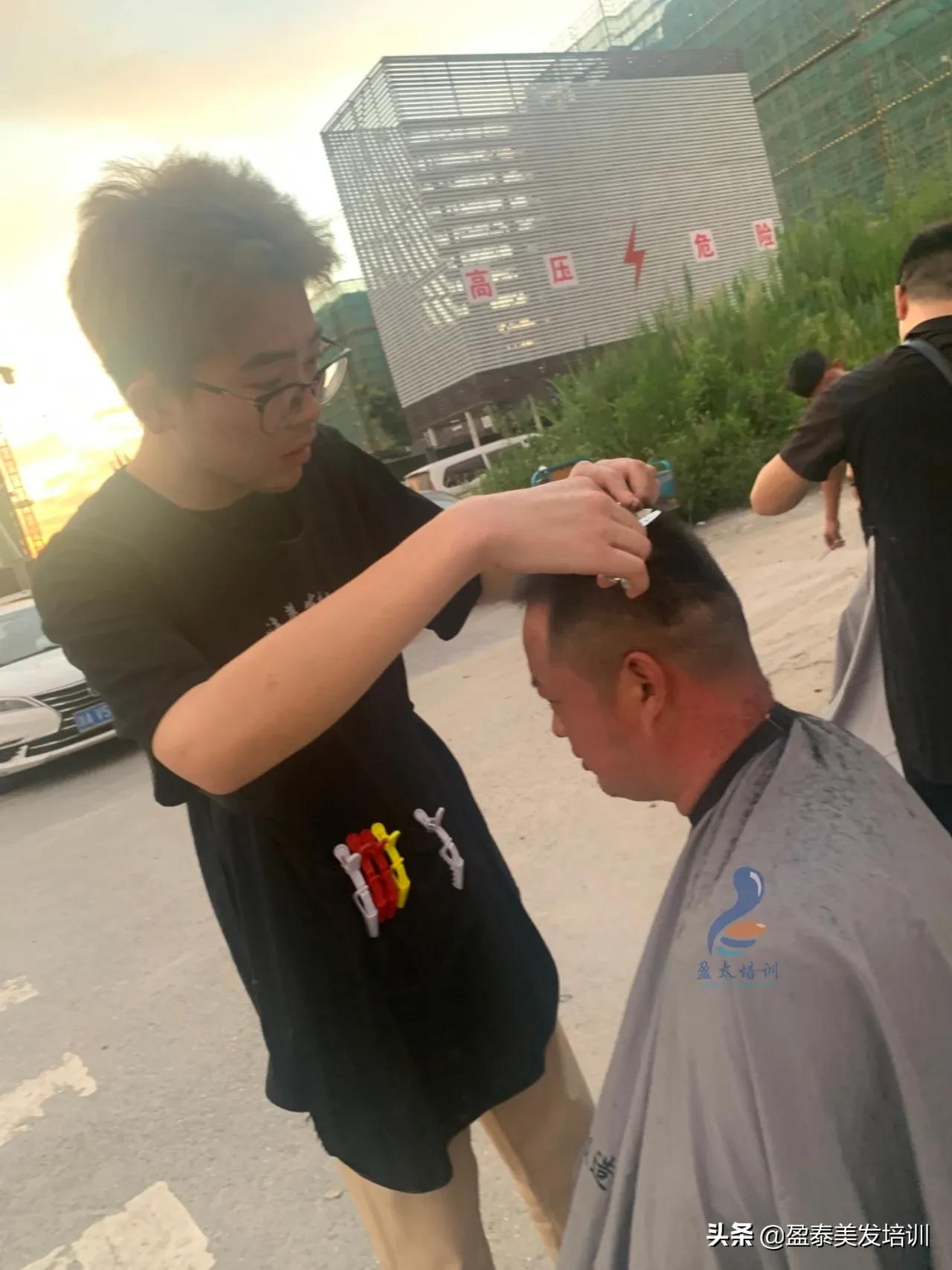 学美发在学校好学吗,学美发专业好不好