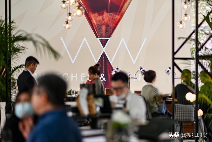 全球顶级名表展览会,探访豪车