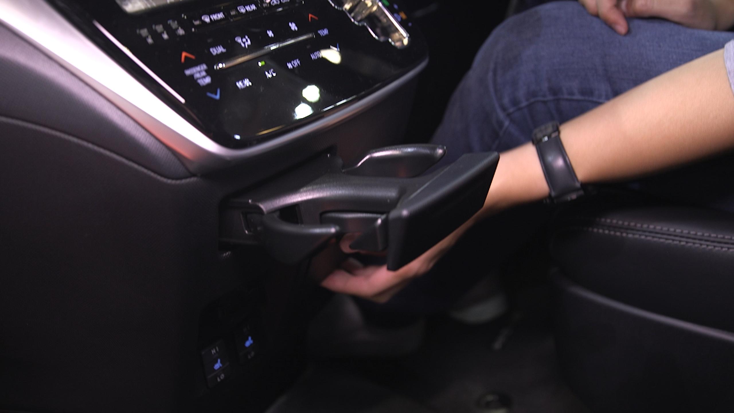 丰田普瑞维亚2024款日本本土版,老丰田大霸王普瑞维亚