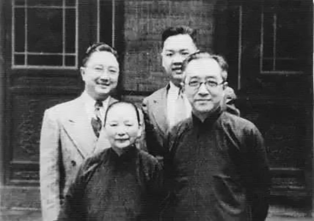 母亲对孩子说父亲去世,母亲得知儿子去世的瞬间