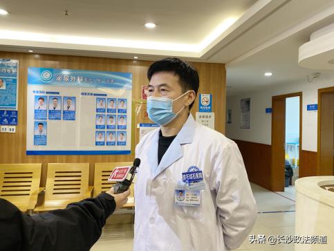 右肾萎缩有结石血尿,男子医院肾结石意外发现三个肾