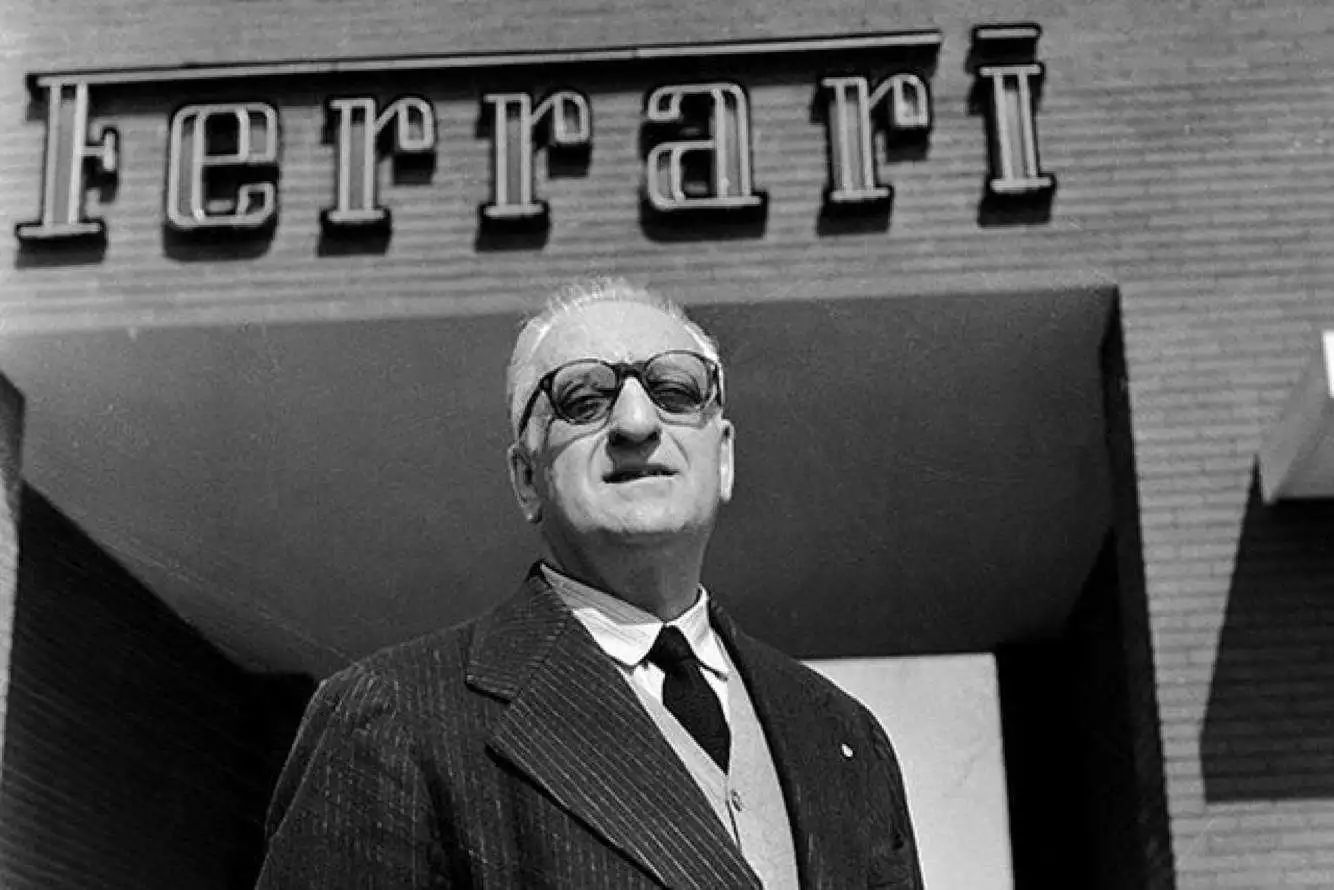 被世人誉为汽车大王的人是谁,被誉为汽车大王的是谁