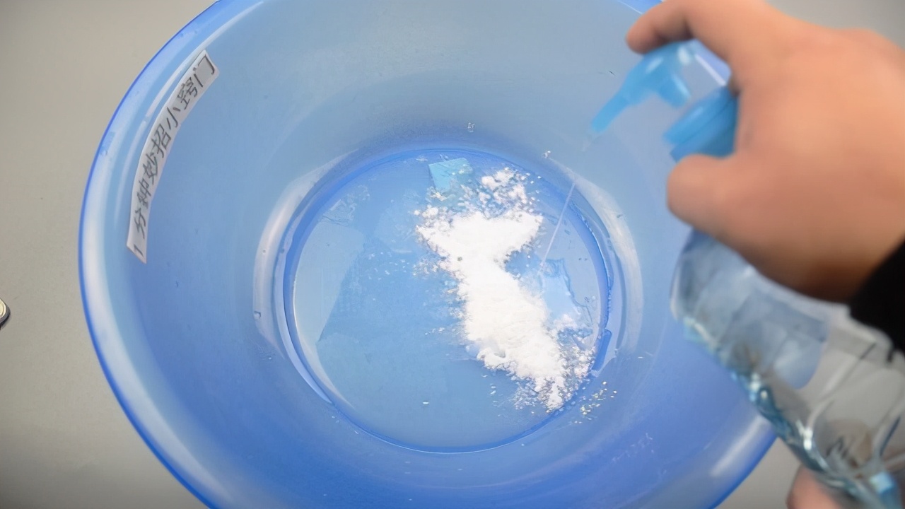 家里的拖把脏了用什么水浸泡干净,保洁阿姨拖把消毒