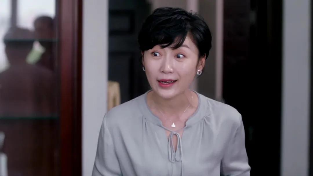 《安家》职场穿搭 | 孙俪素雅，闪闪活泼，知否仙气