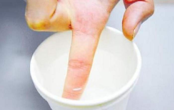 手上粘上502胶水有啥妙招去掉,如何快速去除手上粘到的502胶水