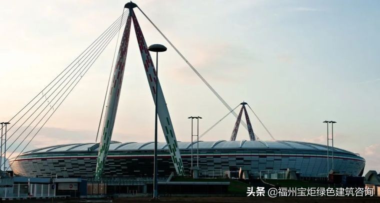 盘点世界著名足球场顶篷结构