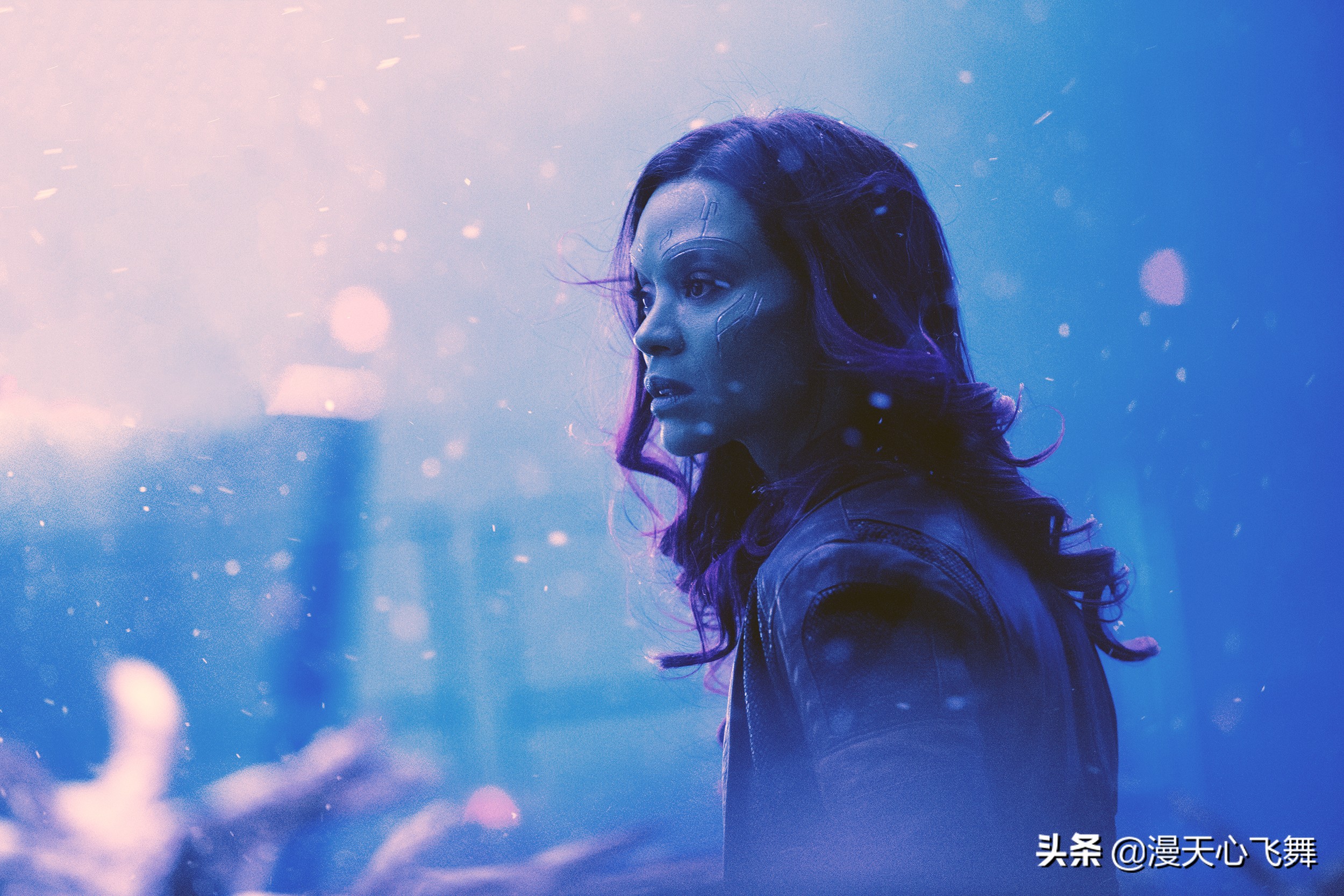 漫威黑寡妇细节,漫威中绿巨人与黑寡妇的动态图