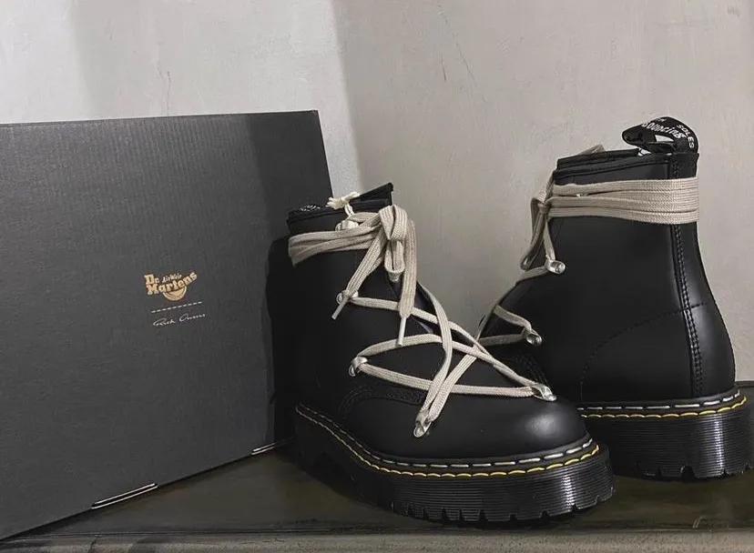 drmartens马丁靴疯马皮6孔,drmartens马丁靴hellokitty联名