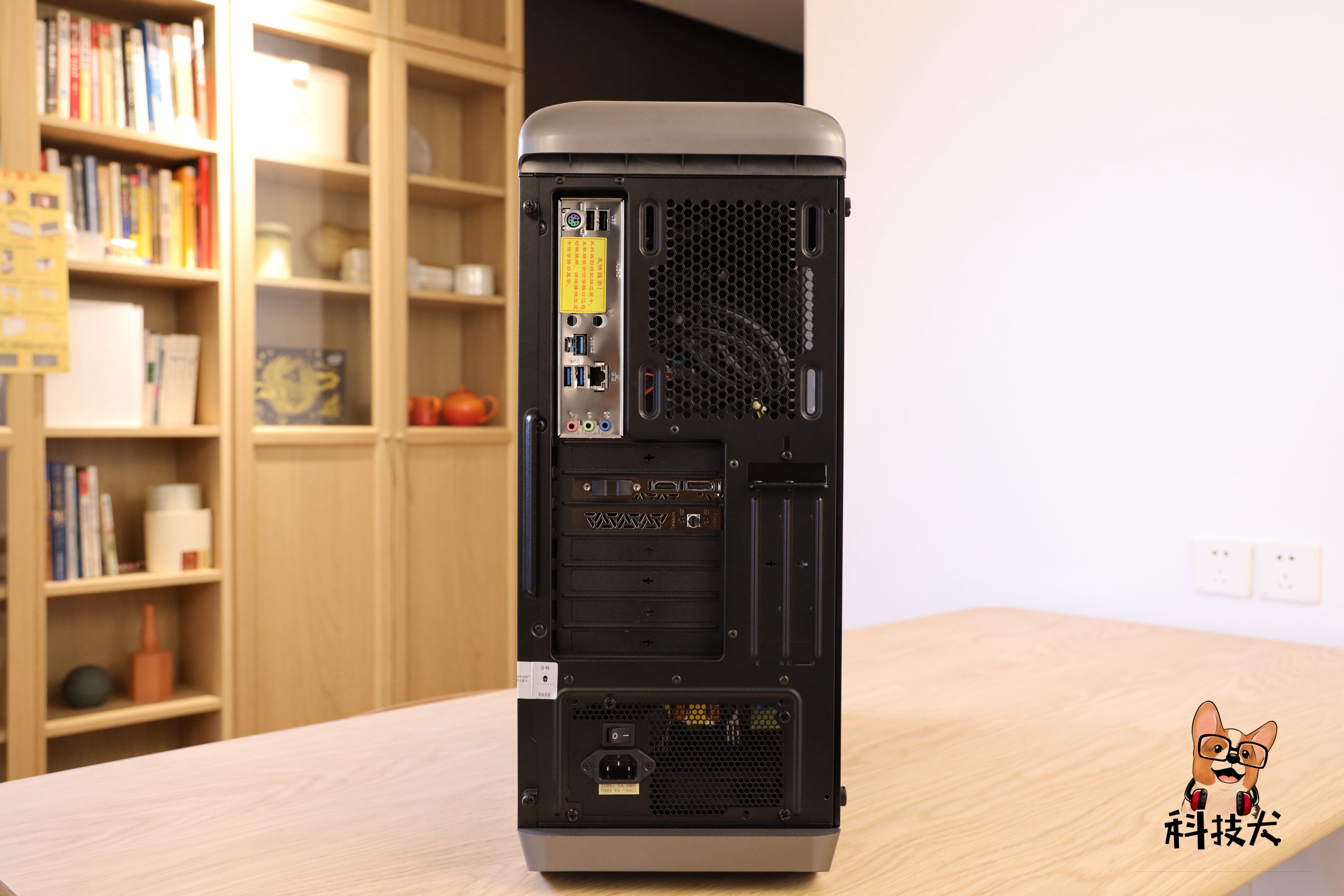 雷神911十代黑武士和联想拯救者刃,雷神911m野王和911黑武士哪个好