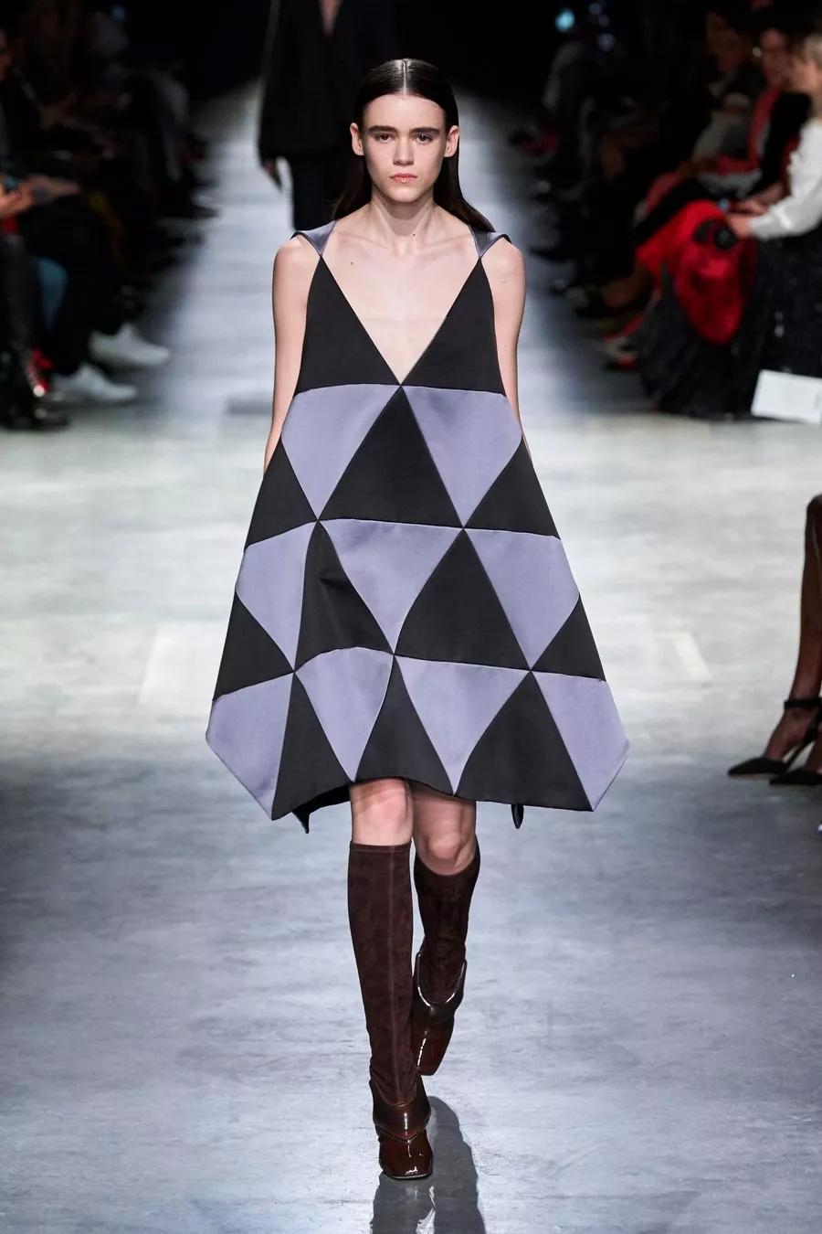 2019伦敦时装周时髦的冬天穿搭,2020年伦敦时装周视频