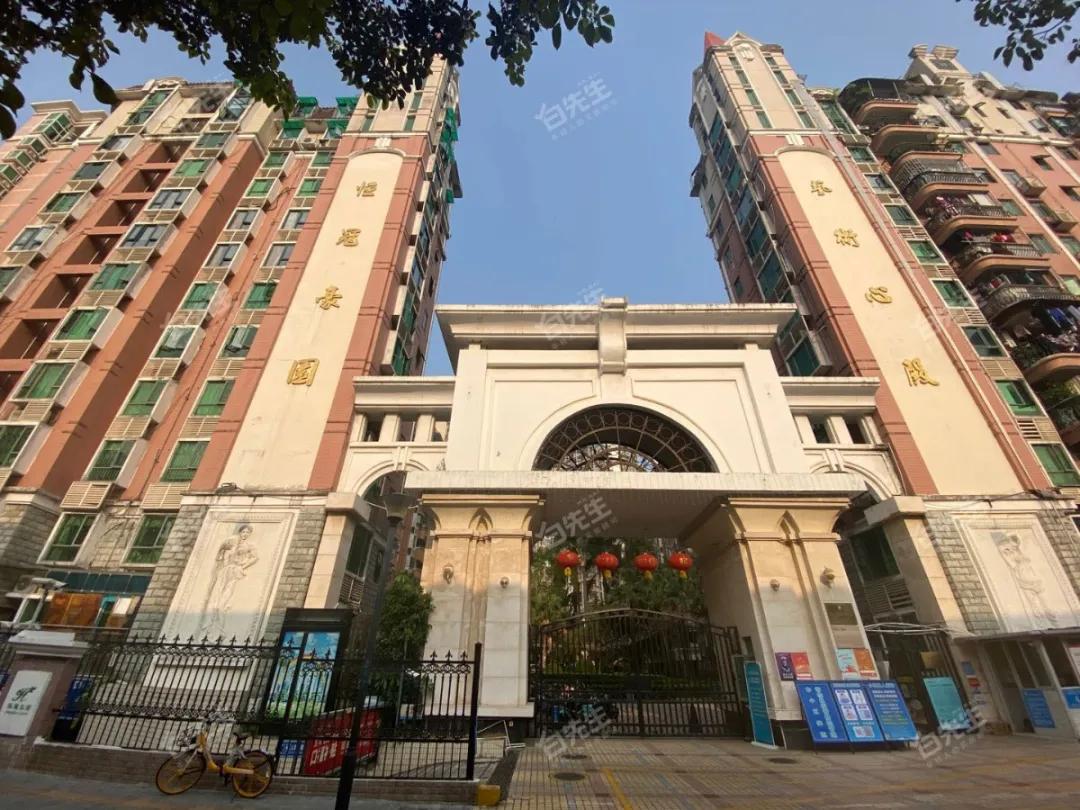 八大录取率名列前茅的二梯队石厦学校,学区房500万起