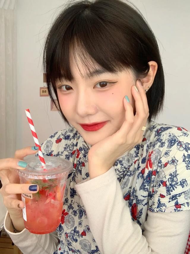 夏天小个子穿搭150显高,适合小个子穿的简约衣服穿搭