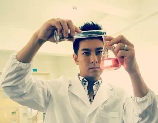 范冰冰面膜真的和假的对比,范冰冰一年700张面膜真的假的