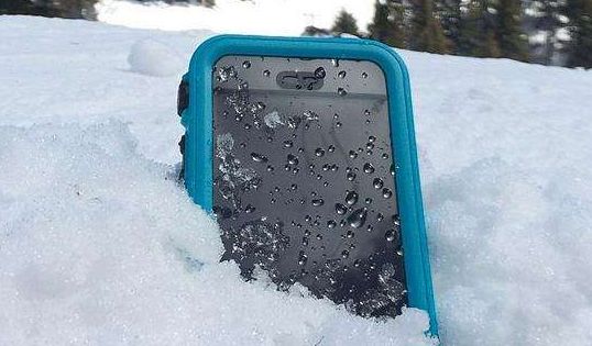 iphone老是锁机,iphone老是关机怎么回事