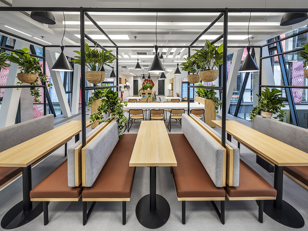 活力摩登科技公司PureStorage布拉格办公设计欣赏