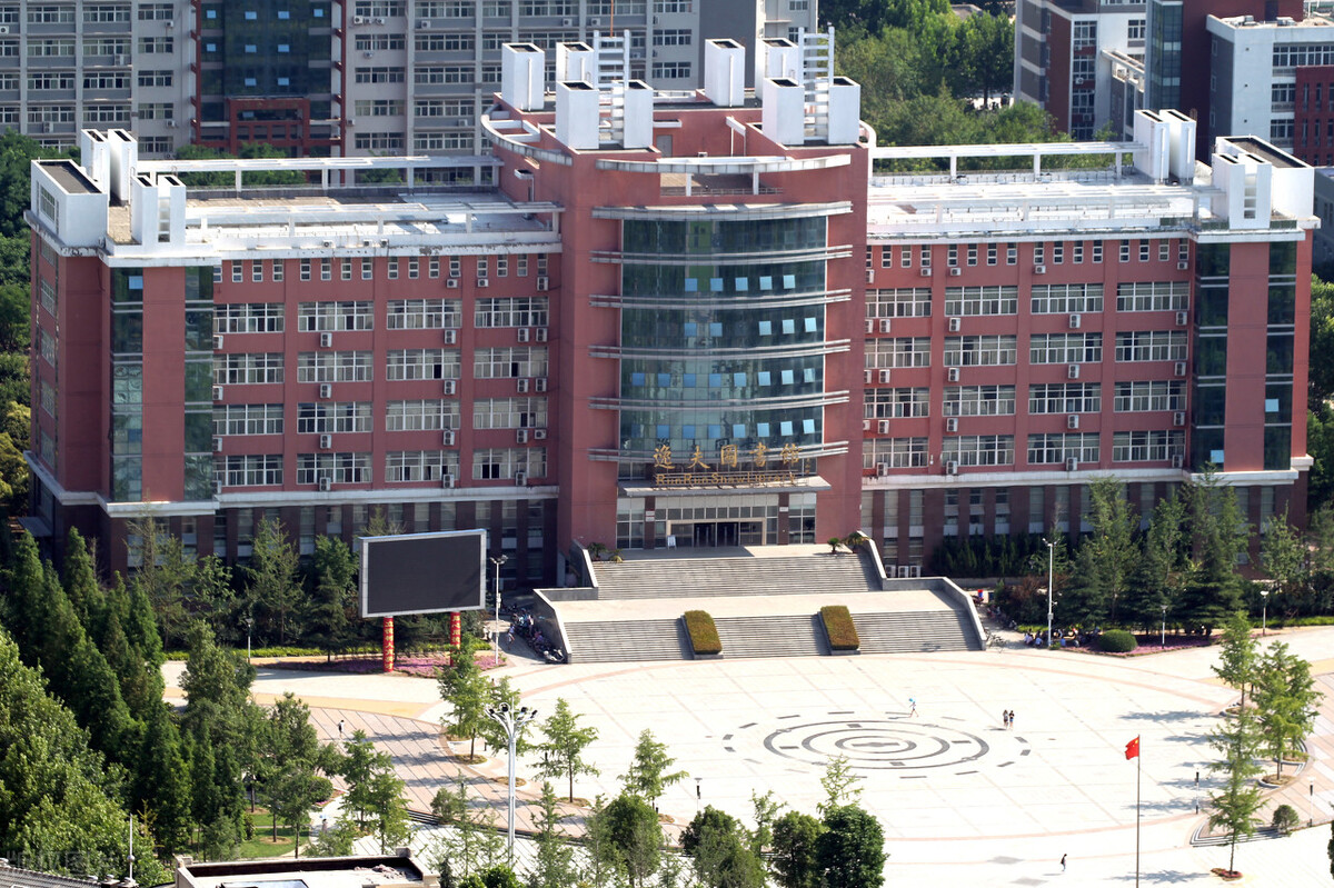 江西航空职业学院是民办还是公办,江西职业大学有几所公办的