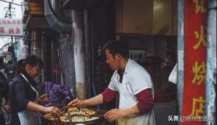 扬州隐藏在巷子里的小吃,扬州最好吃的小爬爬烧烤