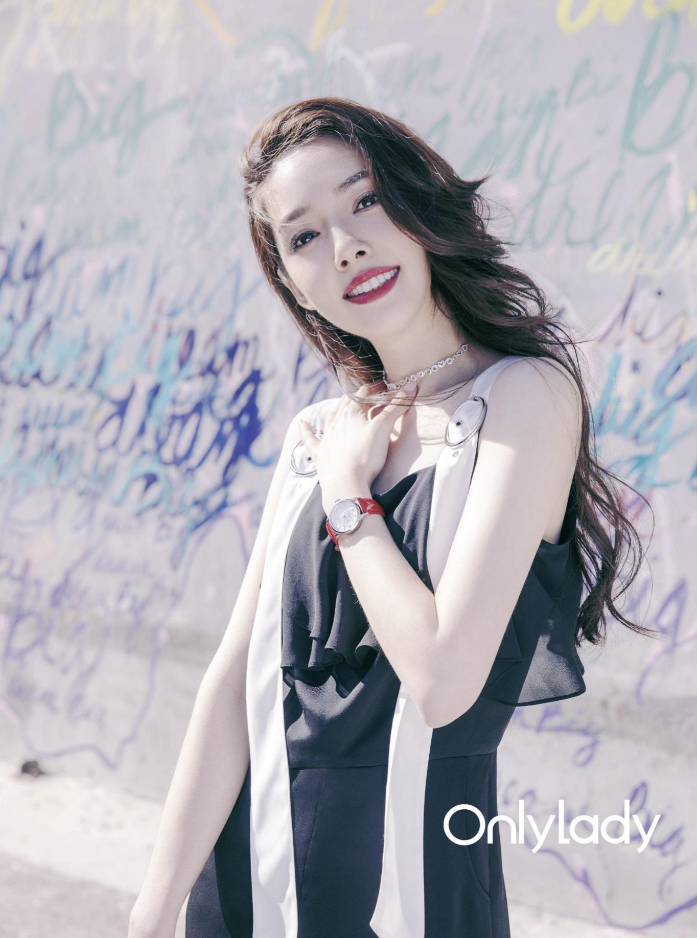 郭碧婷:家境普通的她凭什么成为香港太子妃?