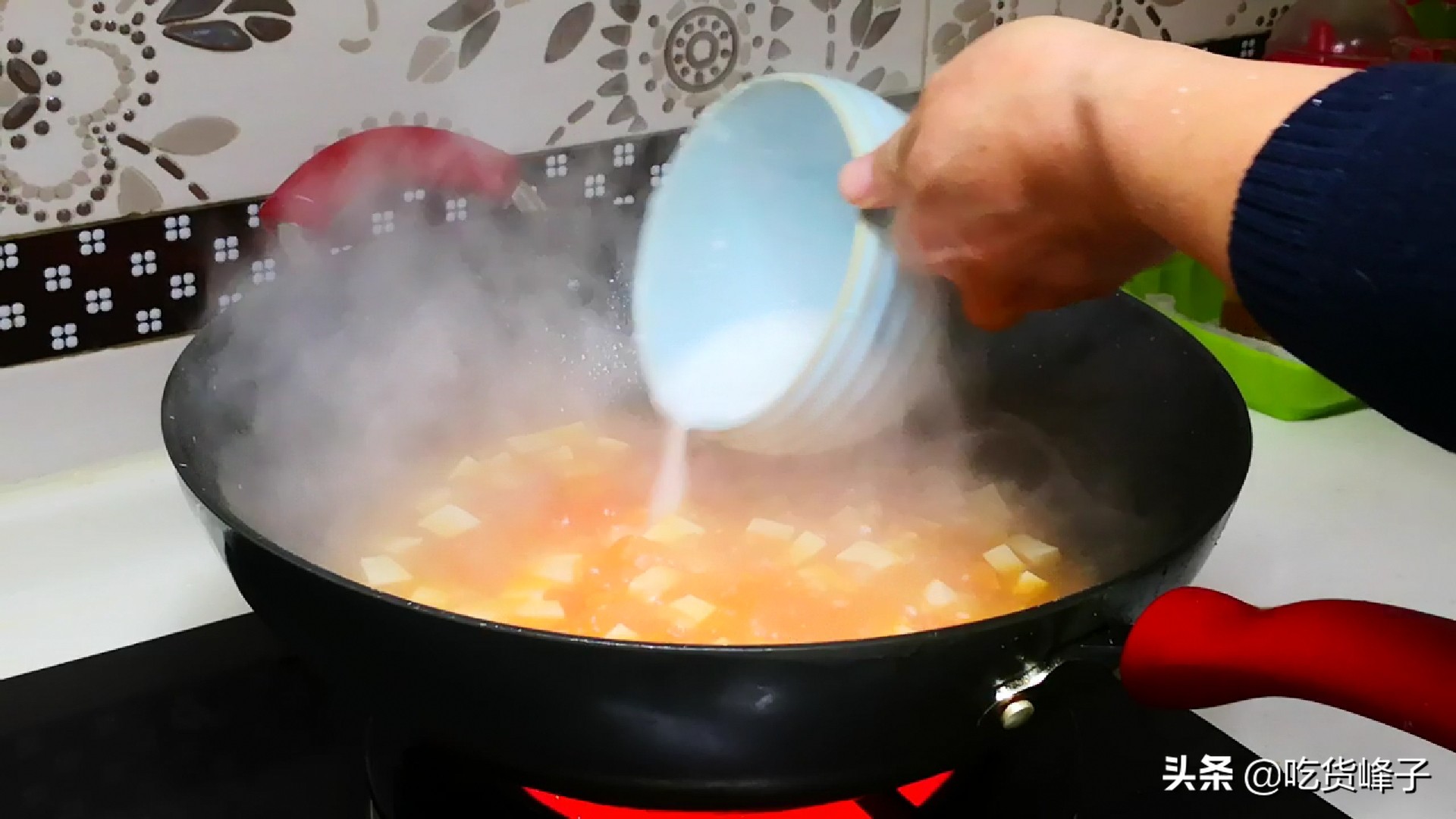 面粉淀粉生粉的区别,淀粉和生粉面粉有什么区别