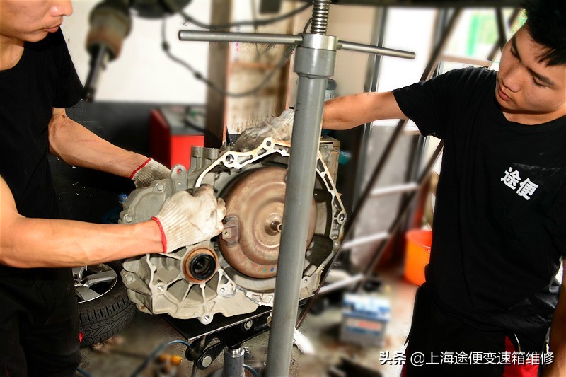 2011款别克gl8胖头鱼变速箱故障,别克gl8商务48伏轻混发动机变速箱