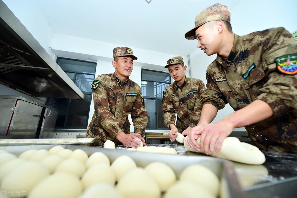 当兵的每天伙食标准,当兵的都吃什么伙食