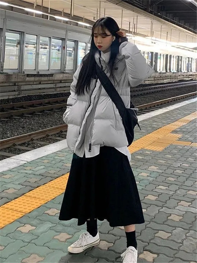 羽绒服小个子内搭裙145-150高级感,小个子羽绒服搭半身裙长度