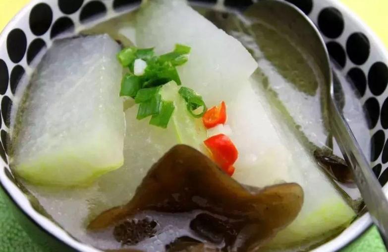 吃嘌呤高的食物会使尿酸高吗,高嘌呤食物导致尿酸高可以治愈吗