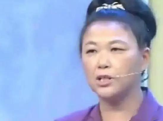 大姐戴500块的夜明珠鉴宝,500元的夜明珠鉴宝视频