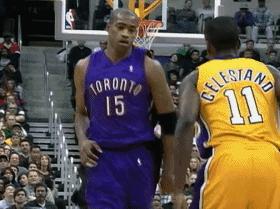 nba2kol文斯卡特98版扣篮动作,文斯卡特大风车扣篮背后角度