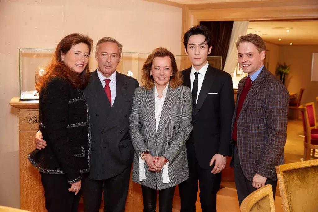 如何在冬天露出自己的手表,根据自己的手腕如何选择腕表