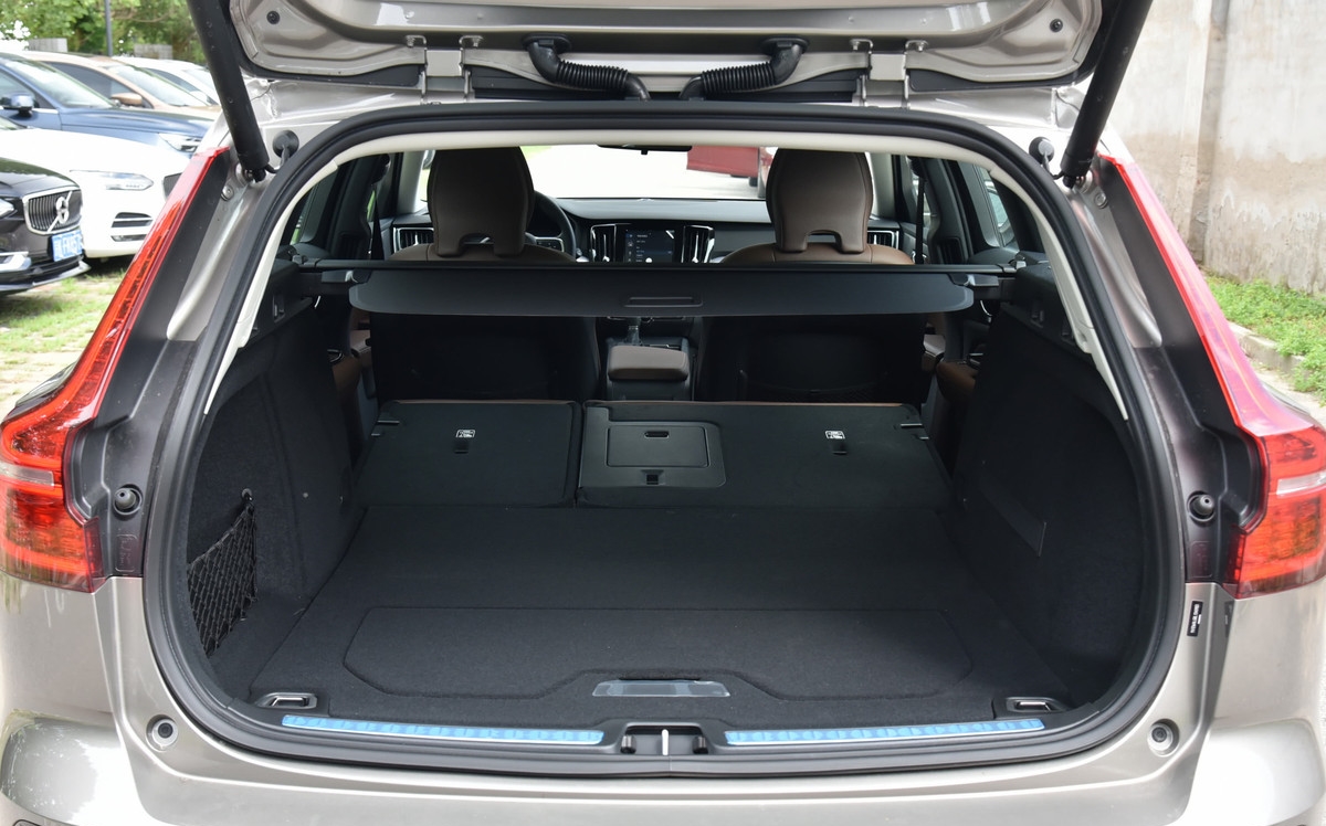 想要BBA，又要与众不同？这三台车能满足，都有性感大屁股